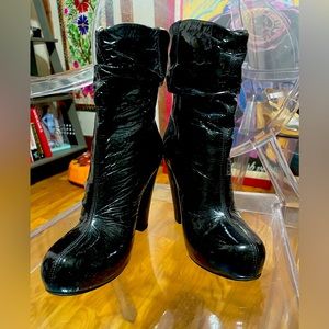Pour La Victoire - Patent Leather - Black Platform Boots - Size 7